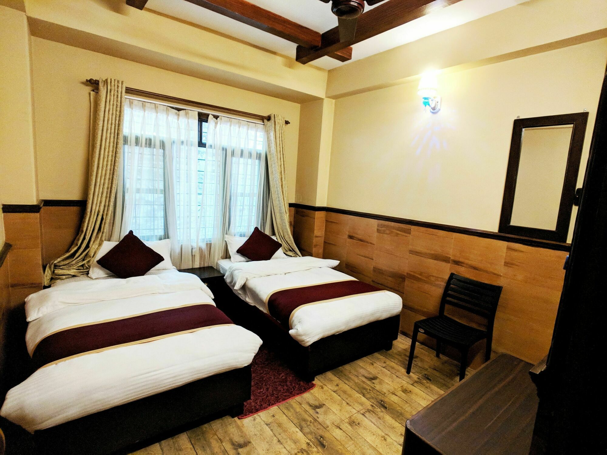 פוקהרה Hotel Forest Lake Backpackers' Hostel מראה חיצוני תמונה